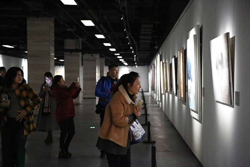 国家艺术基金2015年度传播交流推广资助项目------“新沂蒙”美术作品展在临沂市美术馆隆重开幕