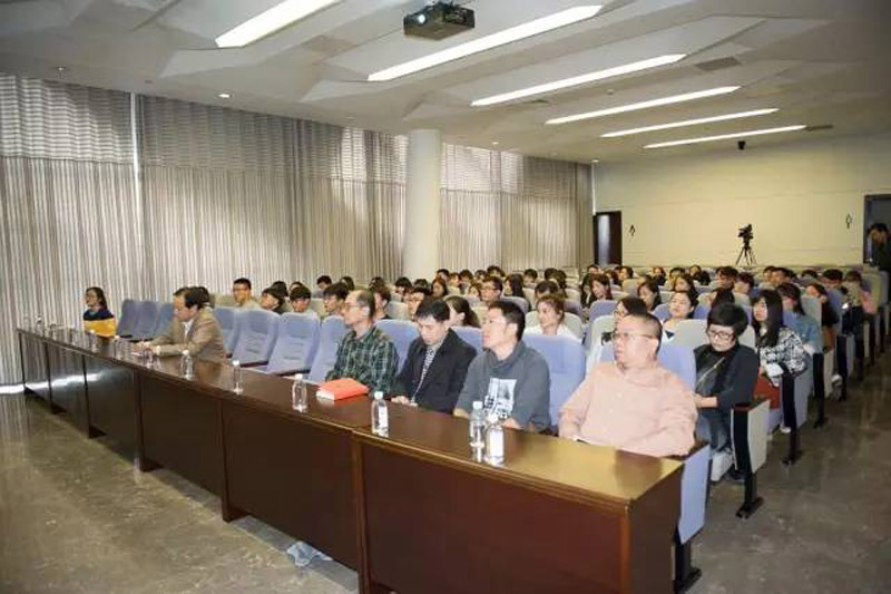 “能捉到大蟋蟀的地方”张洪祥先生艺术讲座成功举办