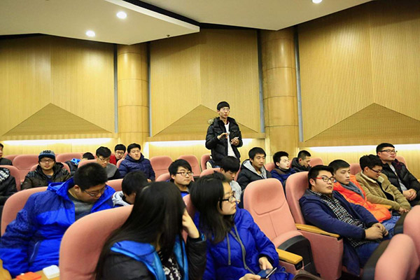 “刘勃麟艺术十年回顾”讲座在山艺长清校区图书馆报告厅举行