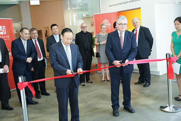 山东艺术学院李宗伟书记率队出访澳大利亚哥利菲斯大学