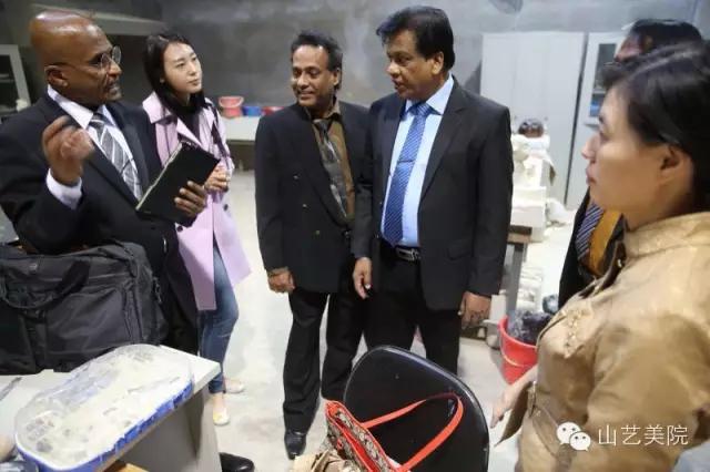 斯里兰卡科伦坡视觉和表演艺术大学一行访问山艺美术学院