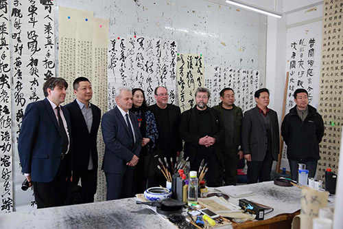 罗马尼亚布加勒斯特国立艺术大学院长访问山艺美术学院